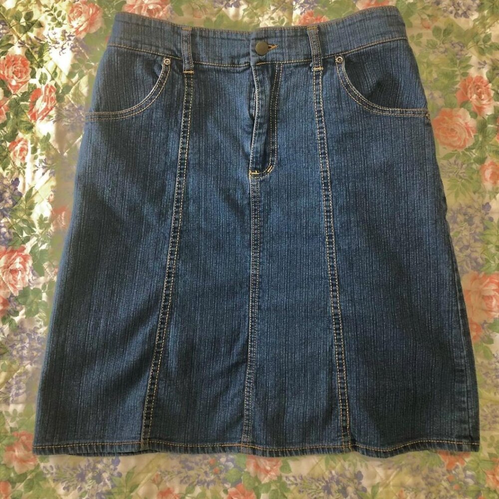 🍂 Fall Fashion Favorite Denim Skirt! 🍂